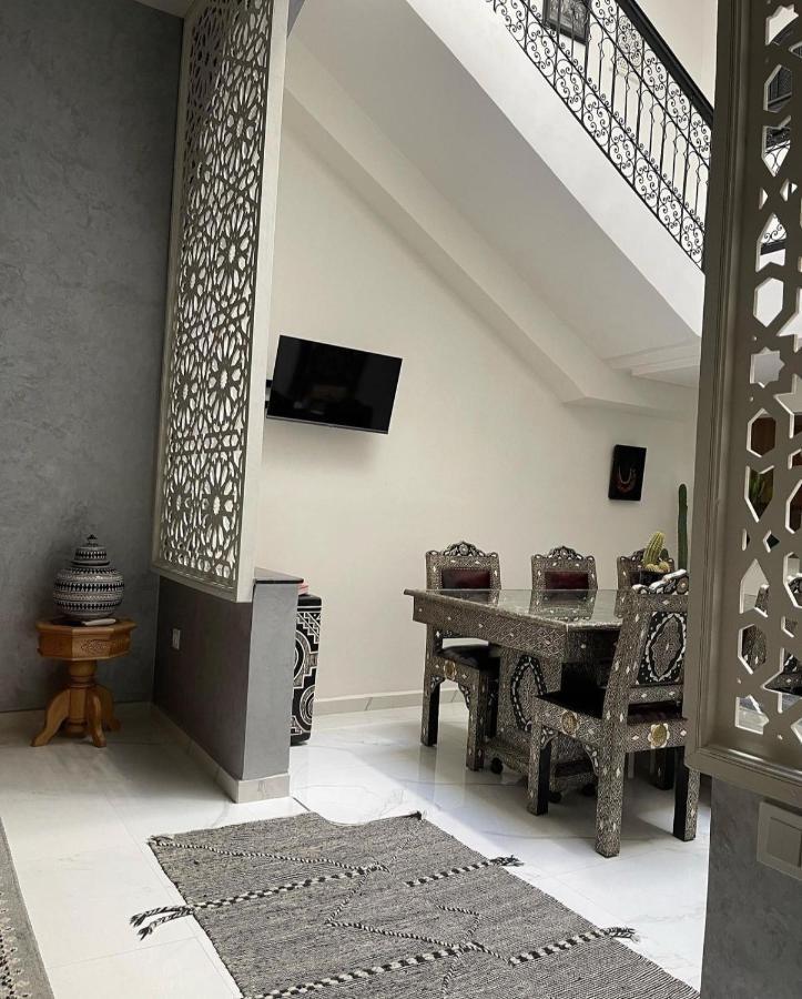 Riad Darnooz