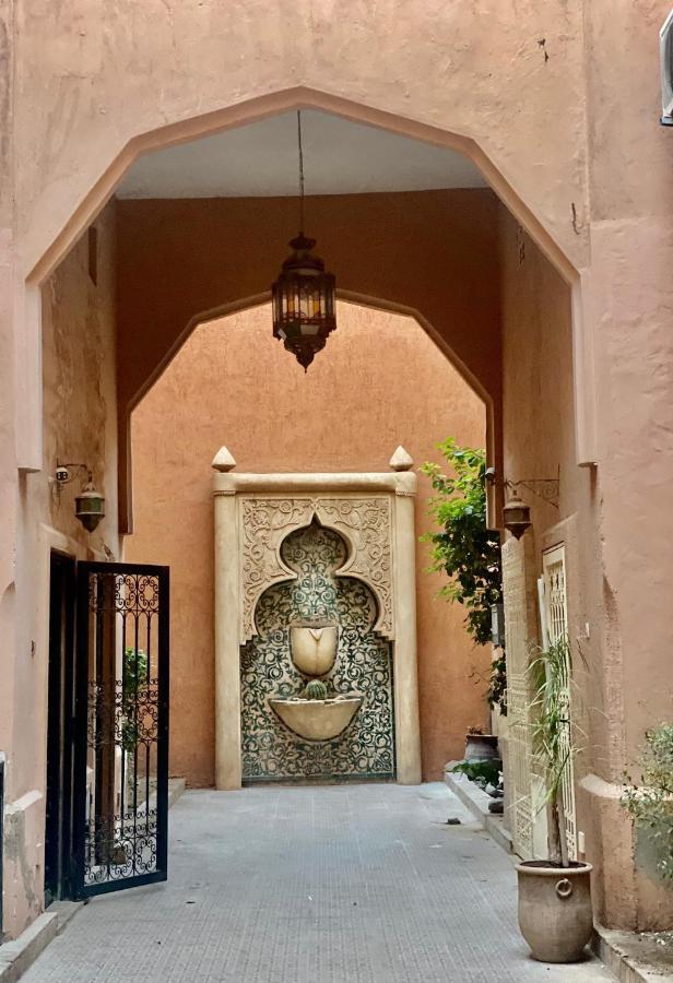 Darnooz Riad *