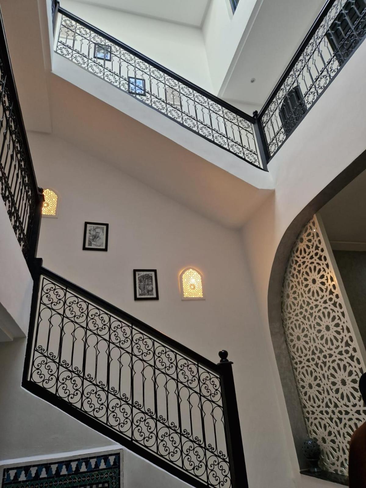Darnooz Riad *